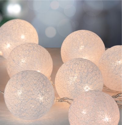 Reťaz MagicHome Cotton Balls White, 10x LED teplá biela, PE/bavlna, 2xAA, jednoduché svietenie, osvetlenie, L-1,35 m