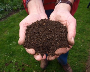 Ako vybrať kompostér a začať kompostovať?